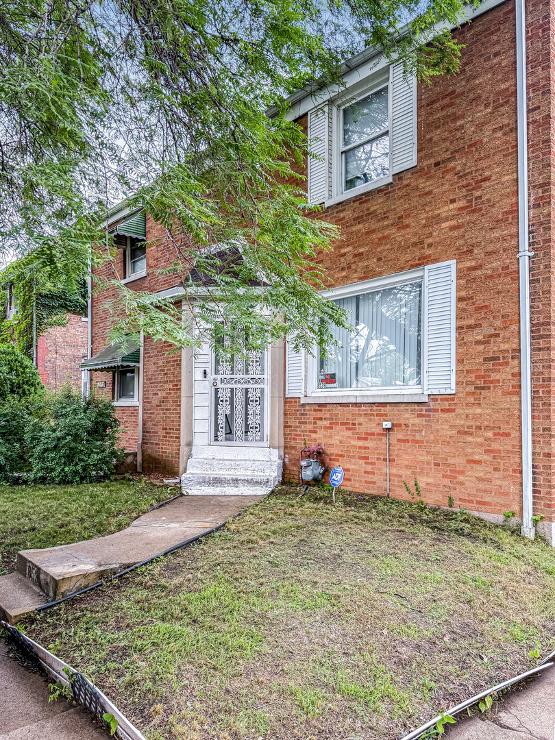 8539 South Saint Lawrence Avenue Chicago IL 60619