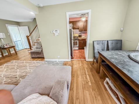 8539 South Saint Lawrence Avenue Chicago IL 60619