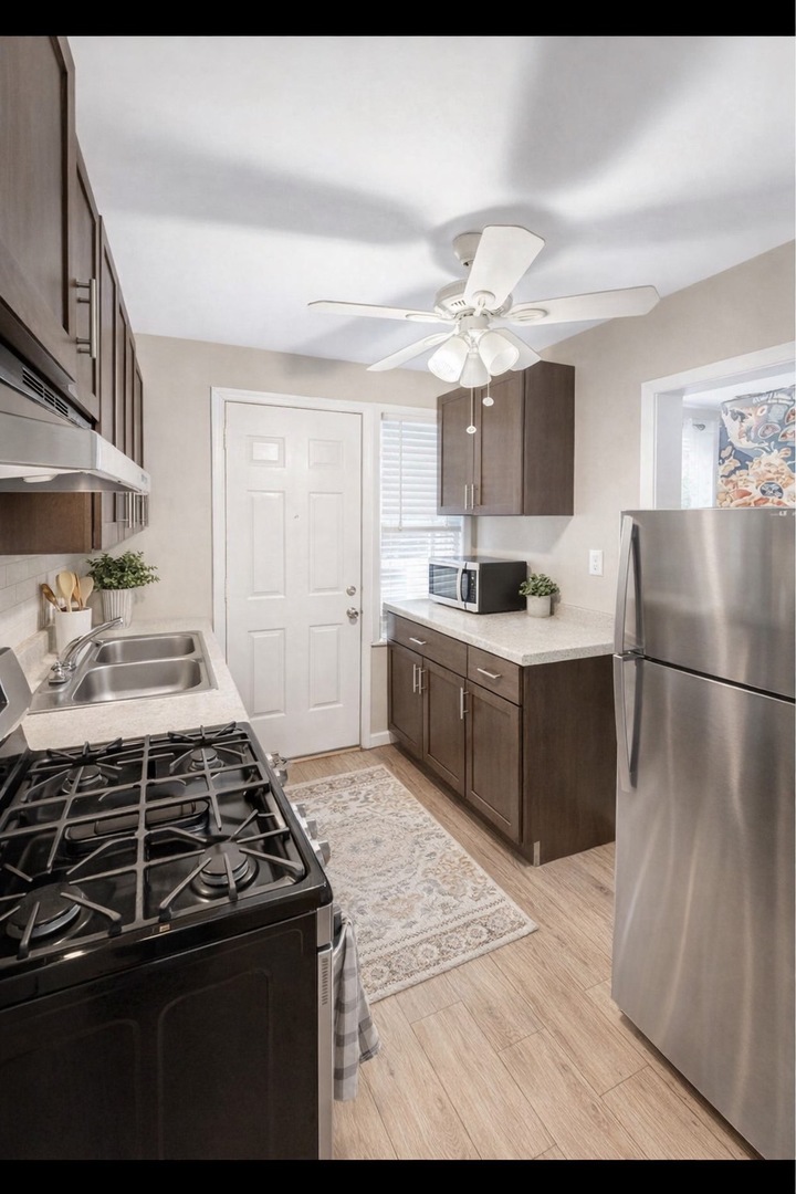 8539 South Saint Lawrence Avenue Chicago IL 60619