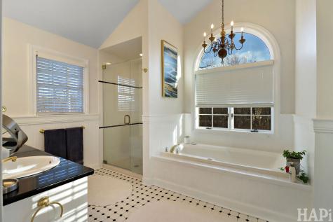 1727 Telegraph Road Bannockburn IL 60015