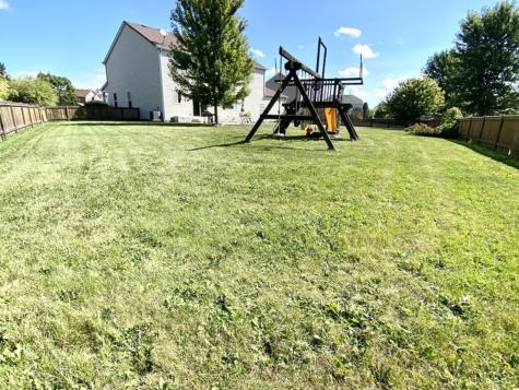 1056 Deertrail Court Antioch IL 60002