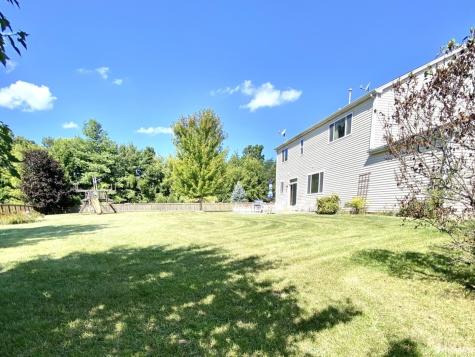 1056 Deertrail Court Antioch IL 60002