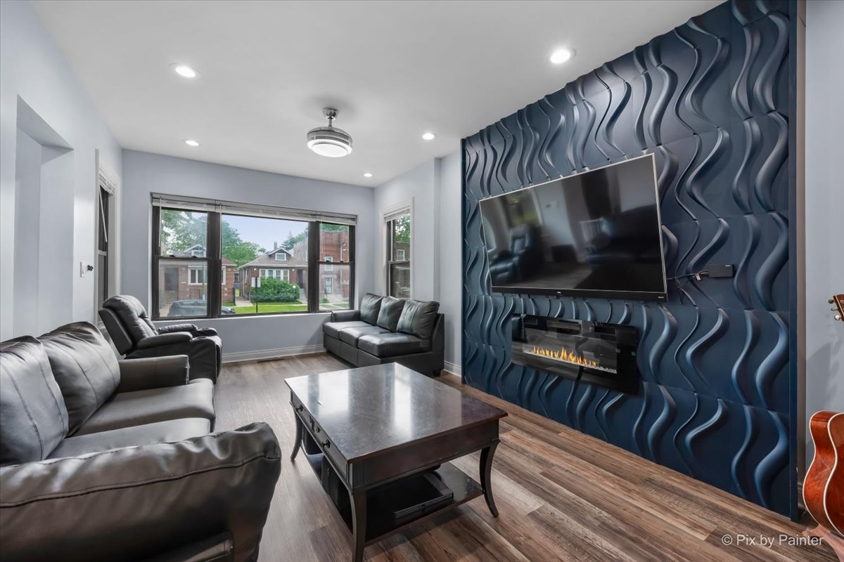 7316 South Wabash Avenue Chicago IL 60619