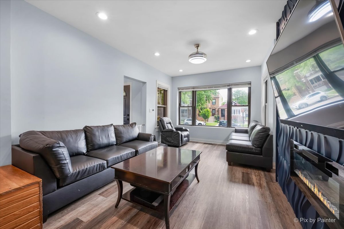 7316 South Wabash Avenue Chicago IL 60619