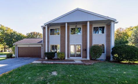 380 Ventura Club Drive Roselle IL 60172