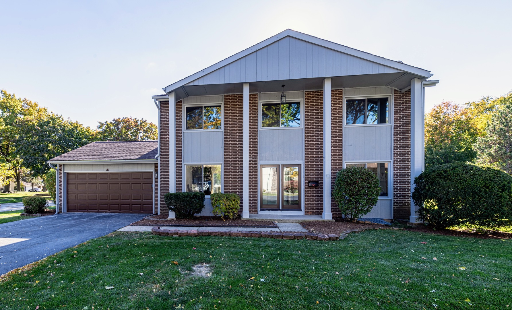 380 Ventura Club Drive Roselle IL 60172