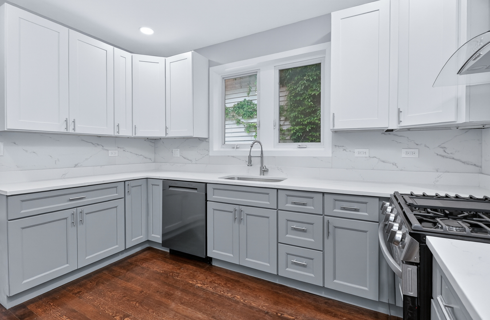 5624 West Pensacola Avenue Chicago IL 60634