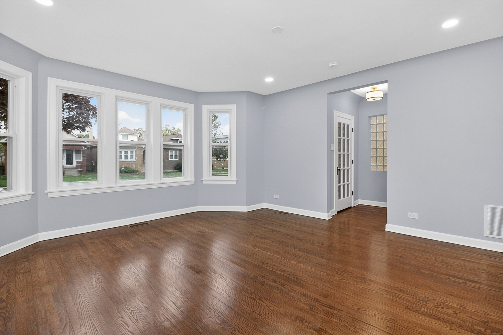 5624 West Pensacola Avenue Chicago IL 60634