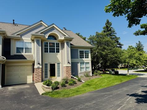 603 Stone Brook Court Elk Grove Village IL 60007