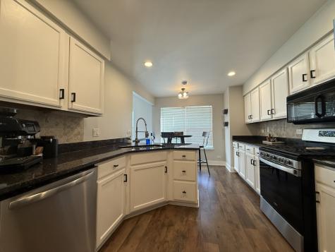 603 Stone Brook Court Elk Grove Village IL 60007