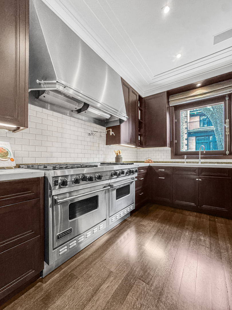 1524 North Astor Street Chicago IL 60610