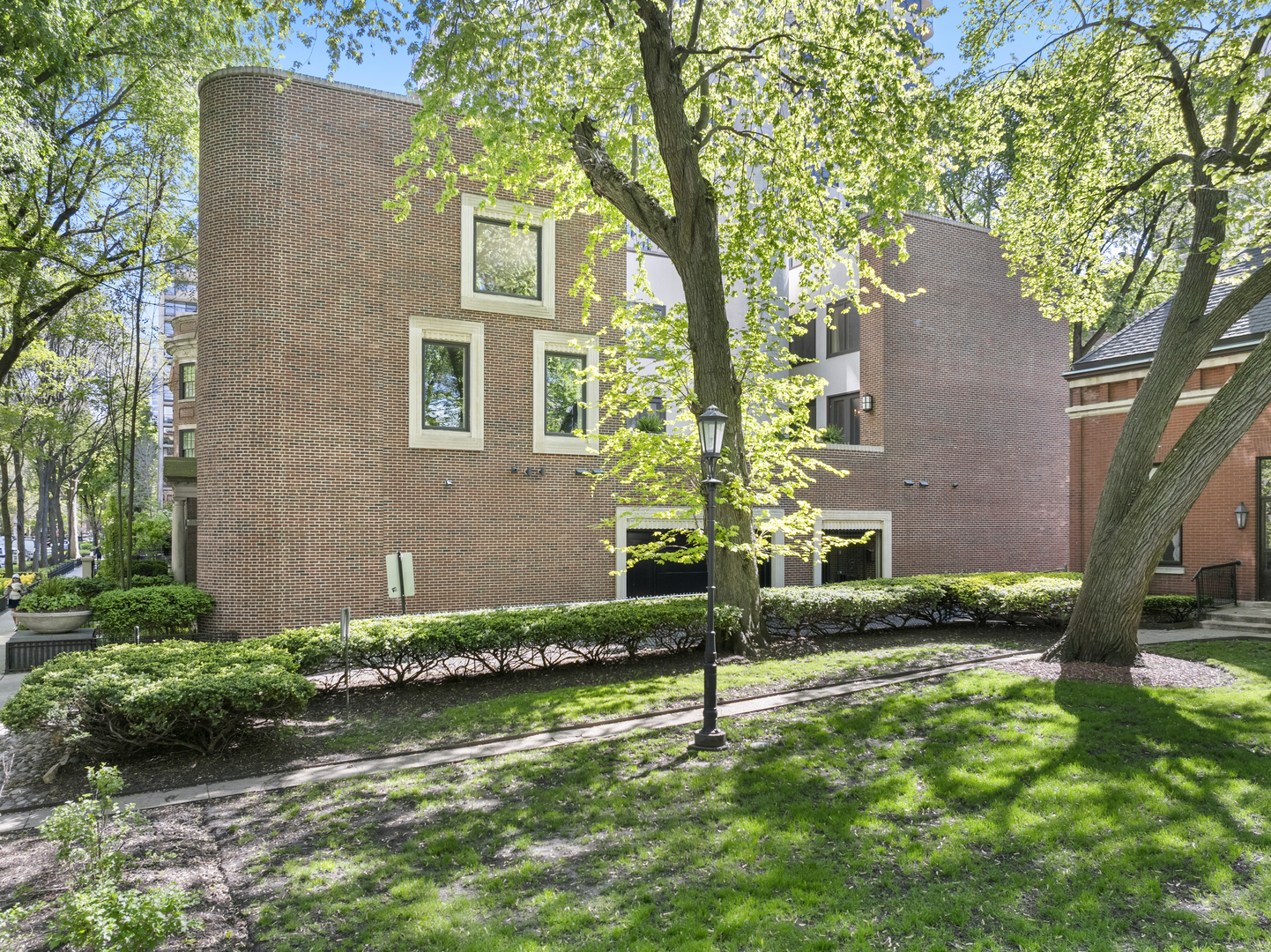 1524 North Astor Street Chicago IL 60610