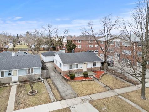 7911 45TH Street Lyons IL 60534