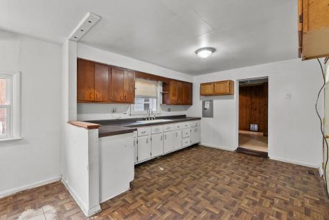 7911 45TH Street Lyons IL 60534