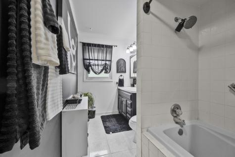 724 Lexington Drive Chicago Heights IL 60411