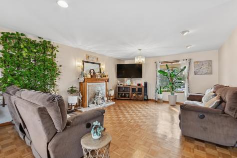 341 Woodlyn Drive Aurora IL 60505