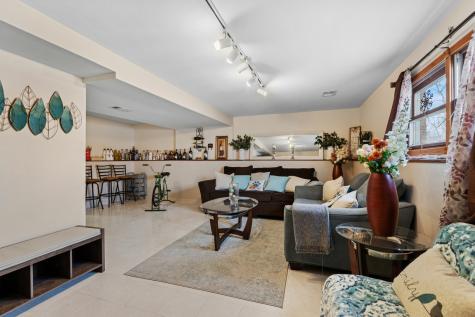 341 Woodlyn Drive Aurora IL 60505