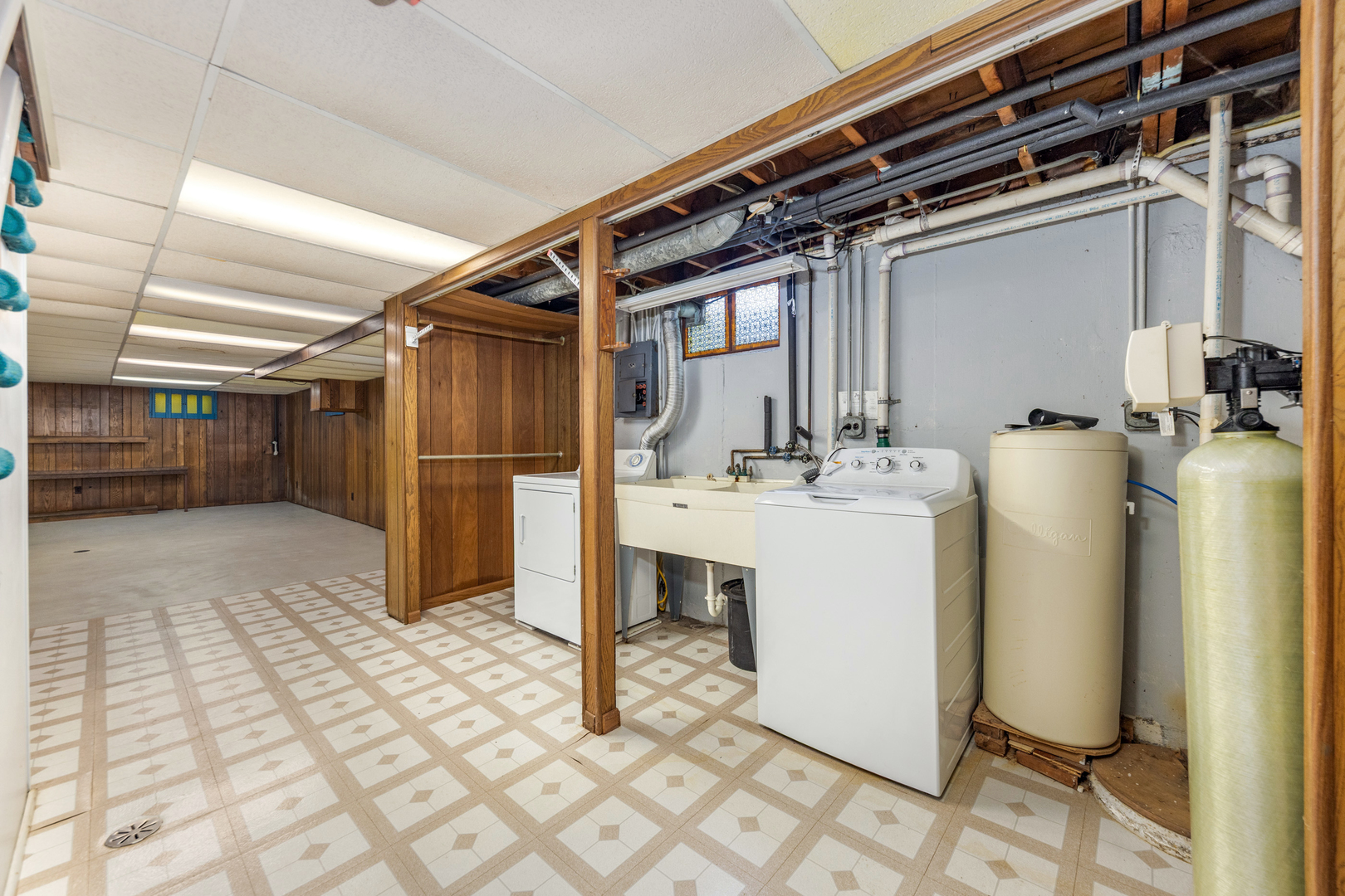 4S629 Radcliff Road Naperville IL 60563