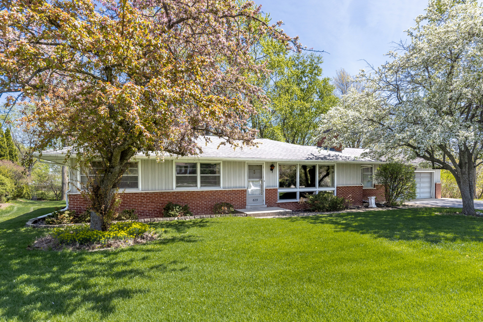4S629 Radcliff Road Naperville IL 60563