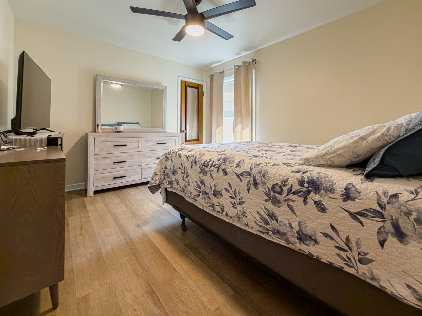 6824 South Kildare Avenue Chicago IL 60629