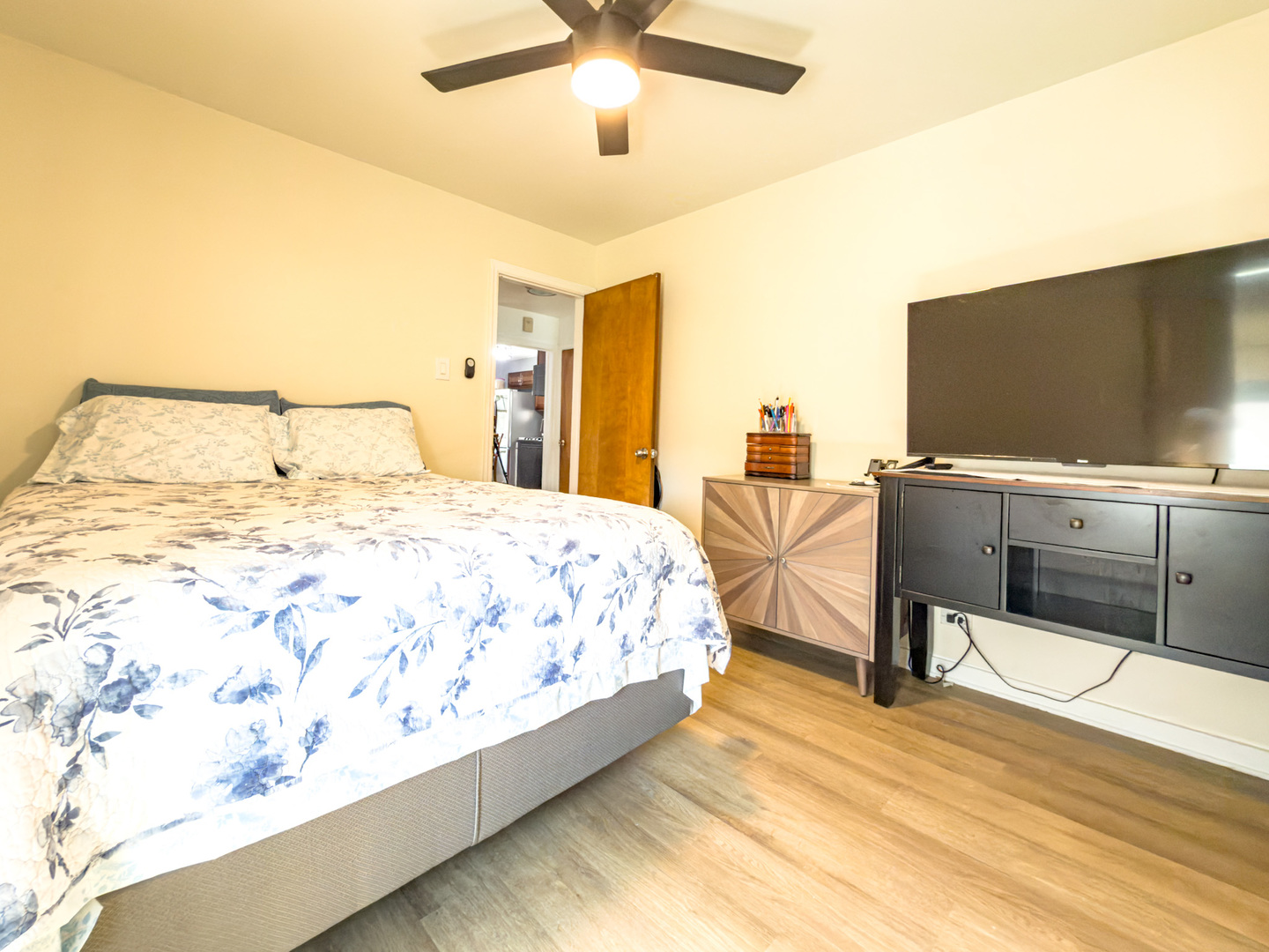 6824 South Kildare Avenue Chicago IL 60629