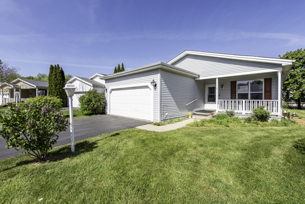 109 Hunter Court Grayslake IL 60030