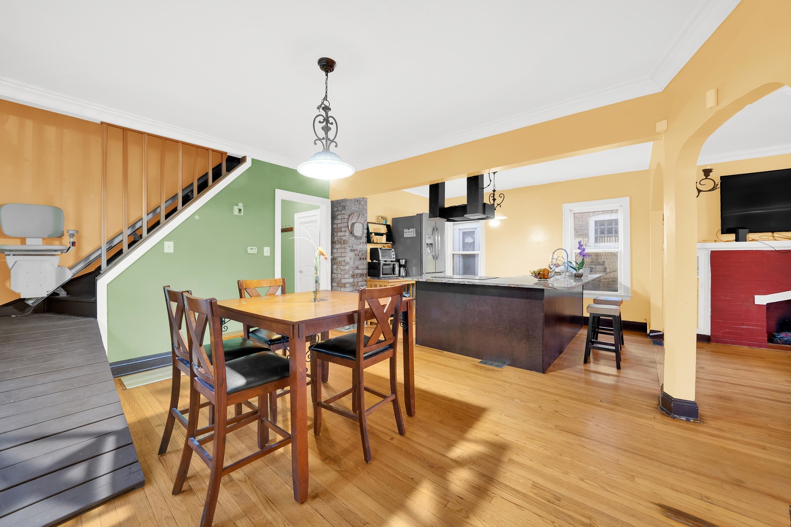 6431 South Maplewood Avenue Chicago IL 60629