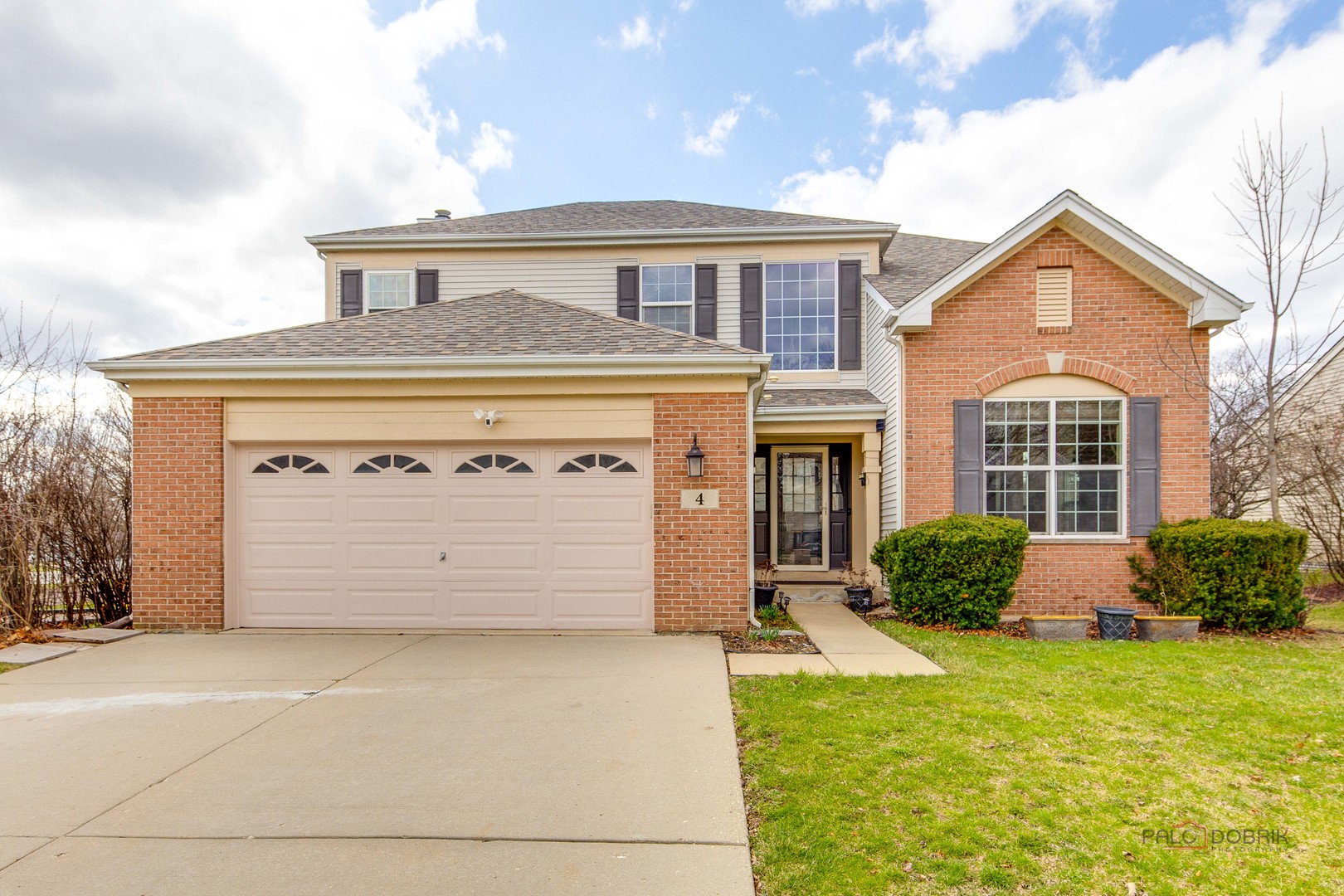 4 Waterton Drive Streamwood IL 60107