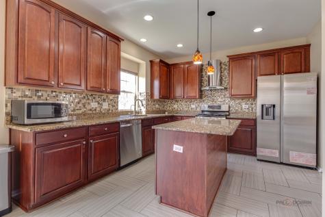 4 Waterton Drive Streamwood IL 60107