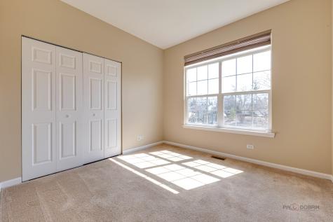 4 Waterton Drive Streamwood IL 60107