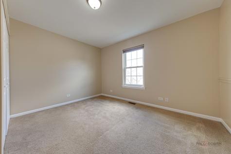 4 Waterton Drive Streamwood IL 60107