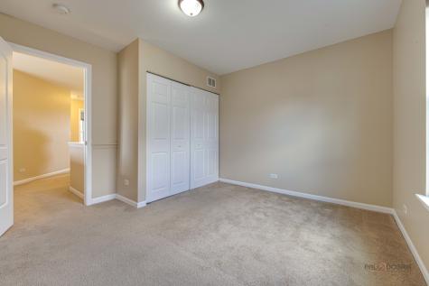 4 Waterton Drive Streamwood IL 60107