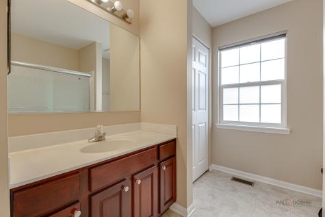 4 Waterton Drive Streamwood IL 60107