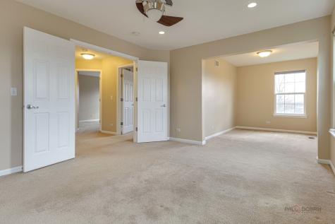 4 Waterton Drive Streamwood IL 60107