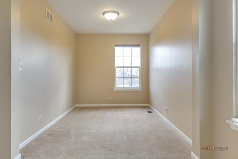 4 Waterton Drive Streamwood IL 60107