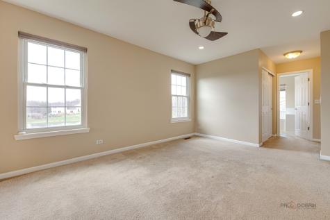 4 Waterton Drive Streamwood IL 60107