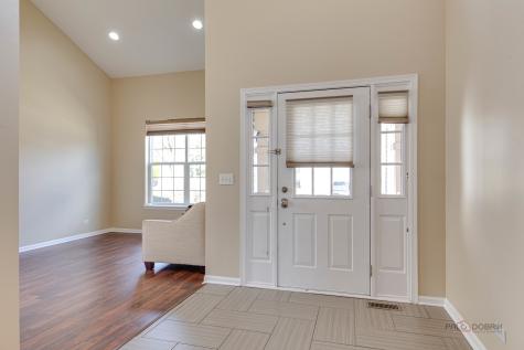 4 Waterton Drive Streamwood IL 60107