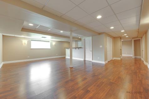 4 Waterton Drive Streamwood IL 60107