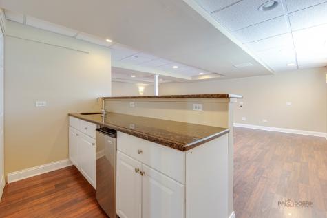 4 Waterton Drive Streamwood IL 60107