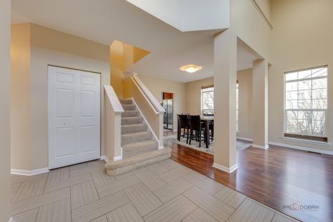 4 Waterton Drive Streamwood IL 60107