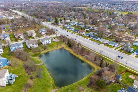 4 Waterton Drive Streamwood IL 60107