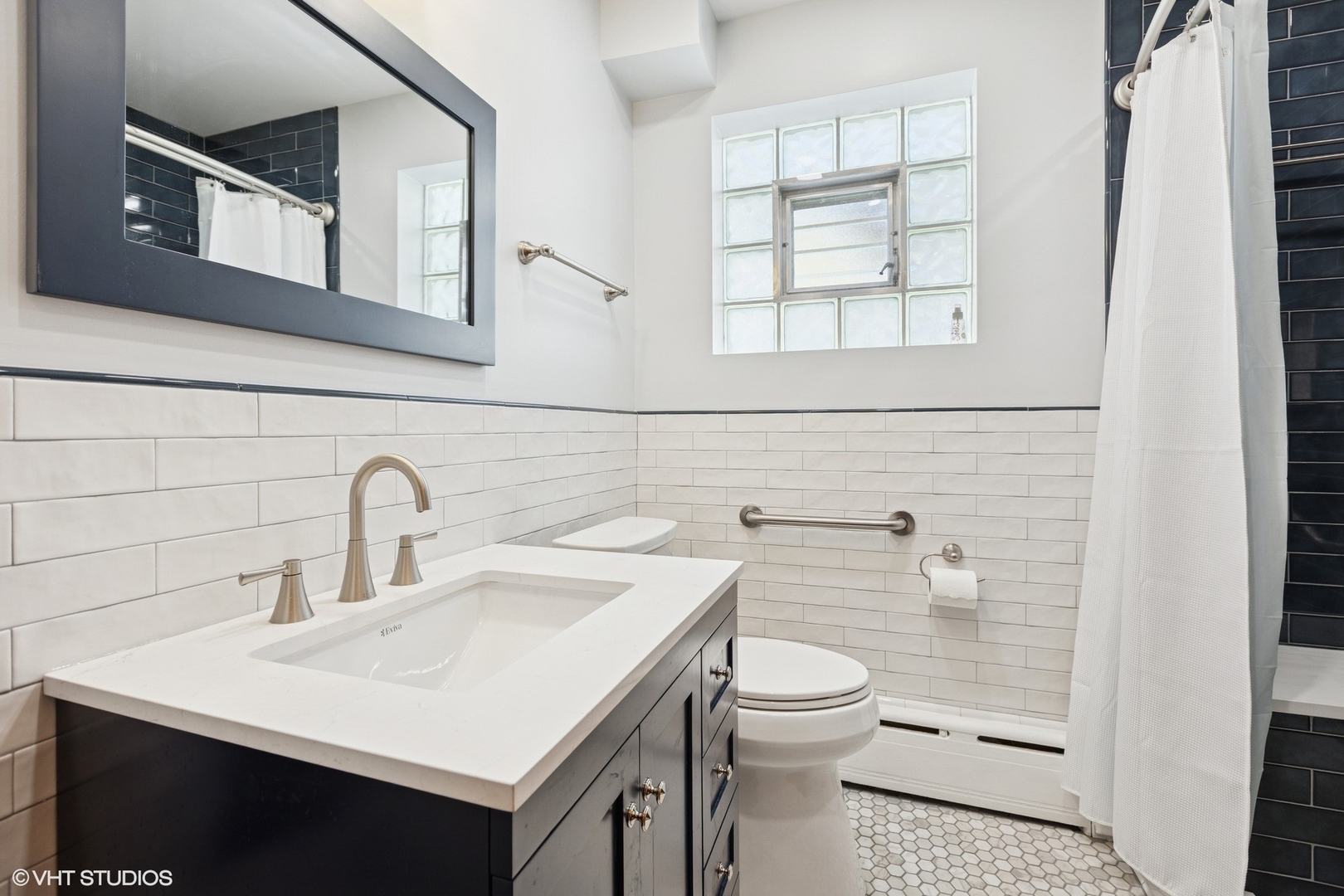 6321 North Merrimac Avenue Chicago IL 60646