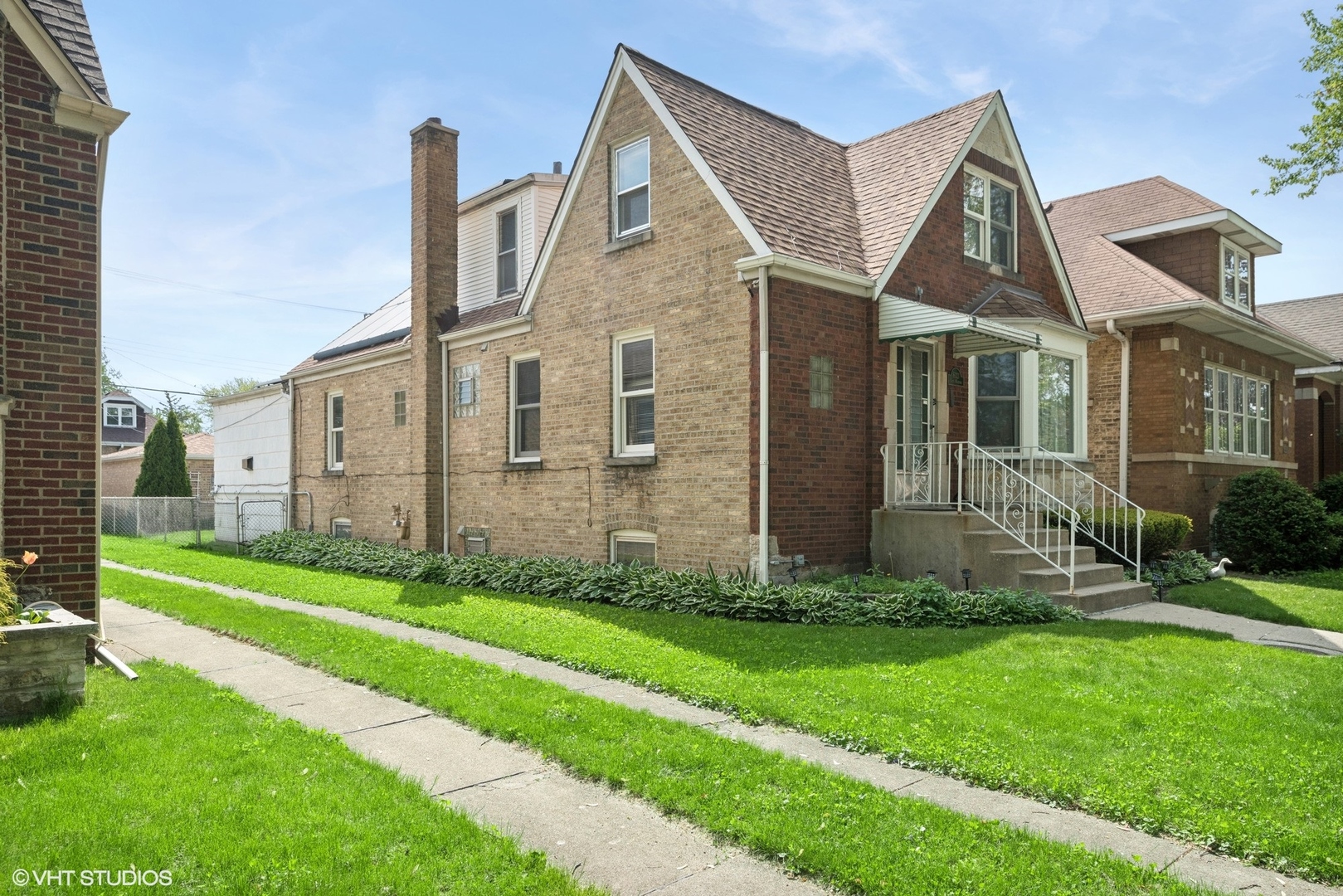 6321 North Merrimac Avenue Chicago IL 60646