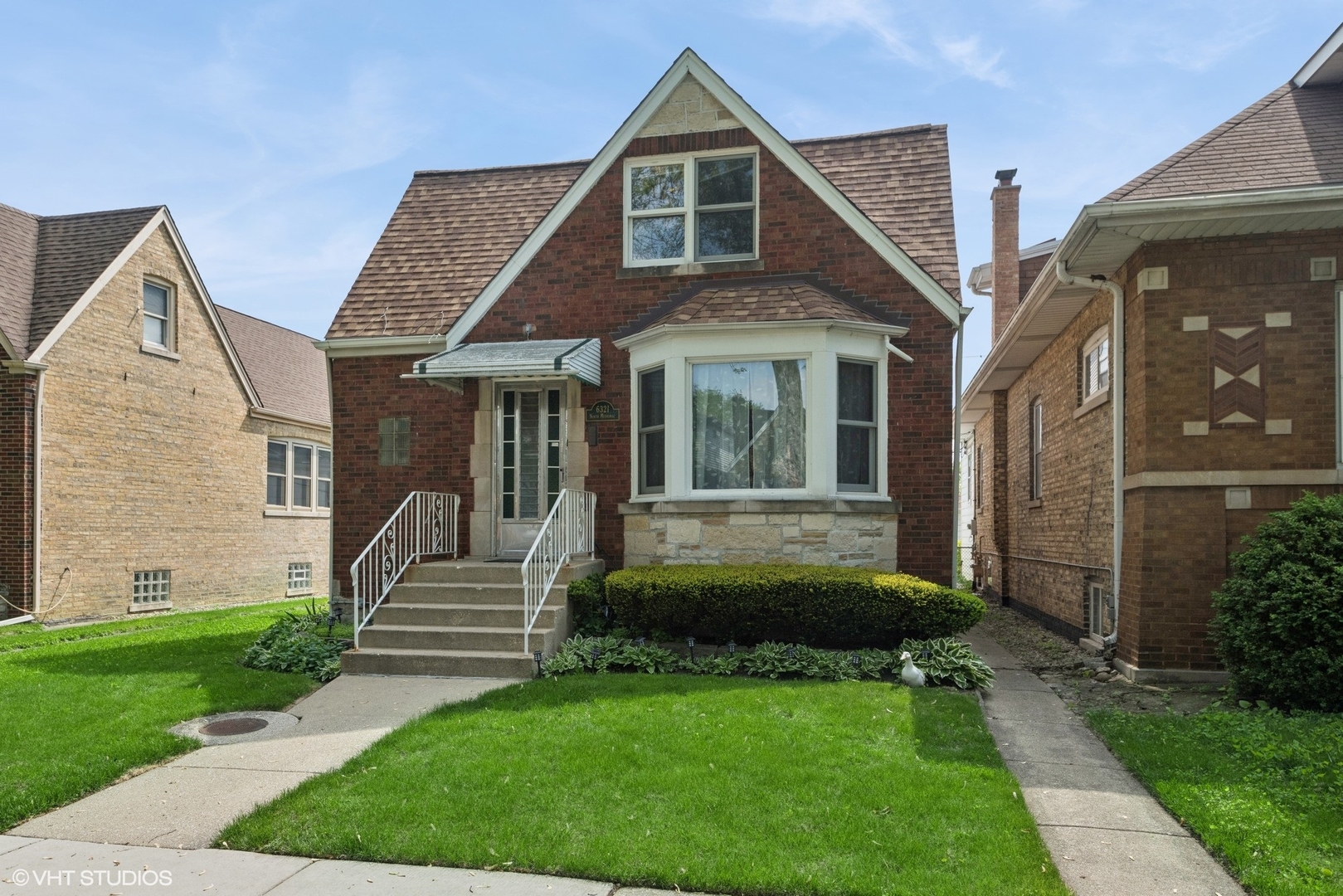 6321 North Merrimac Avenue Chicago IL 60646