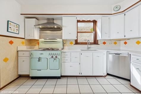 6321 North Merrimac Avenue Chicago IL 60646
