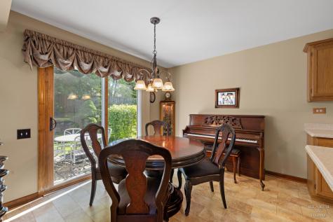 723 Silk Oak Lane Crystal Lake IL 60014
