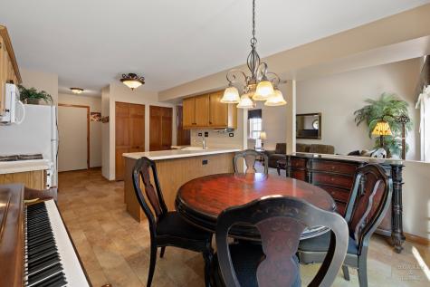 723 Silk Oak Lane Crystal Lake IL 60014
