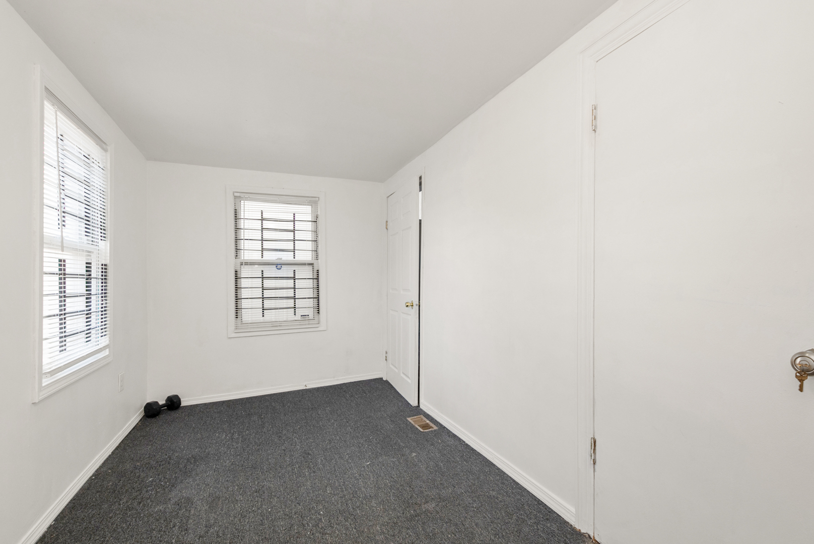 7642 South Dante Avenue Chicago IL 60619