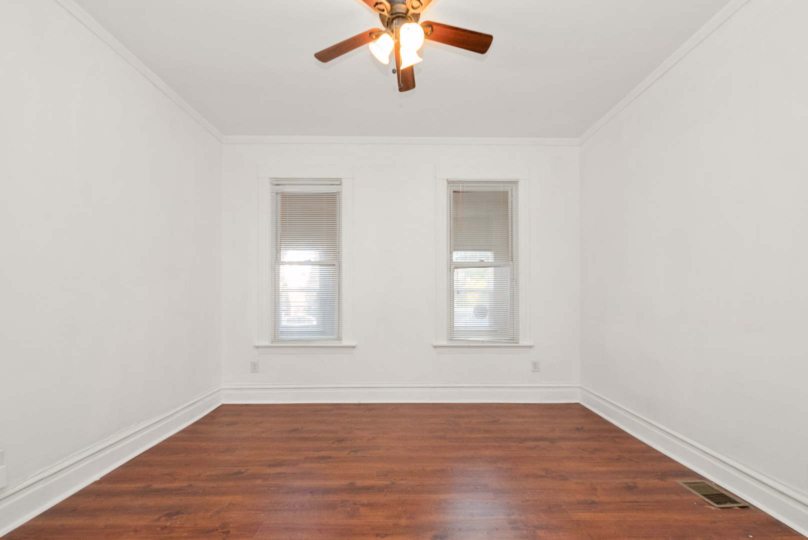 7642 South Dante Avenue Chicago IL 60619