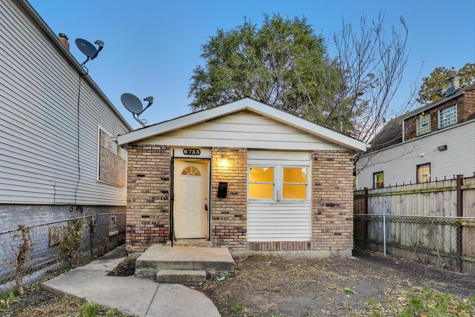 6733 South Throop Street Chicago IL 60636